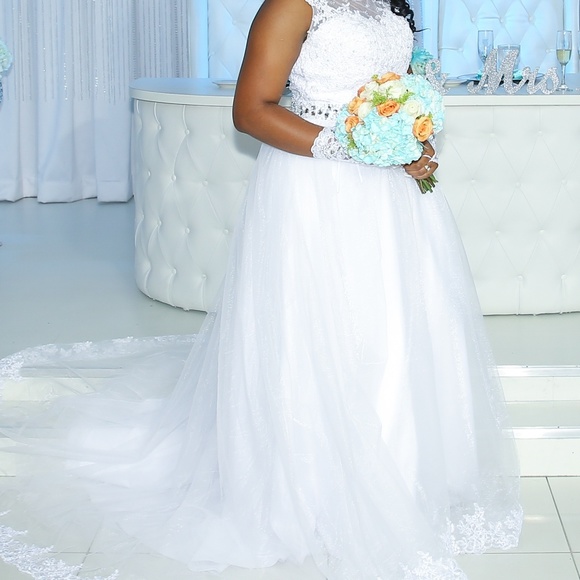 Dresses & Skirts - Wedding Dress